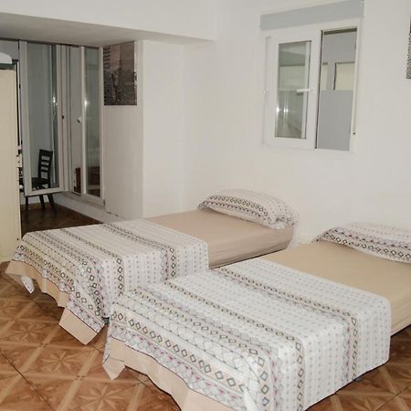 Hostal Ideal Sants Barcelona Exterior foto