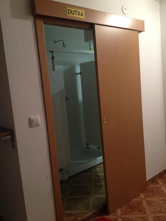 Hostal Ideal Sants Barcelona Exterior foto