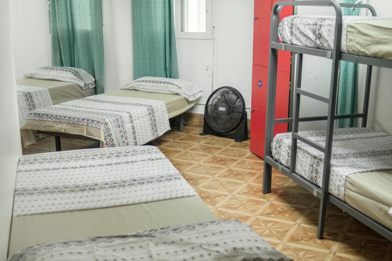 Hostal Ideal Sants Barcelona Exterior foto